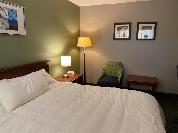 Diamond Motel - Abilene image 20