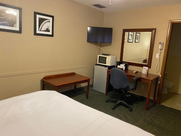 Diamond Motel - Abilene image 33