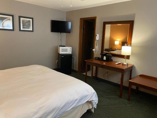 Diamond Motel - Abilene image 35