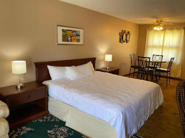 Diamond Motel - Abilene image 41